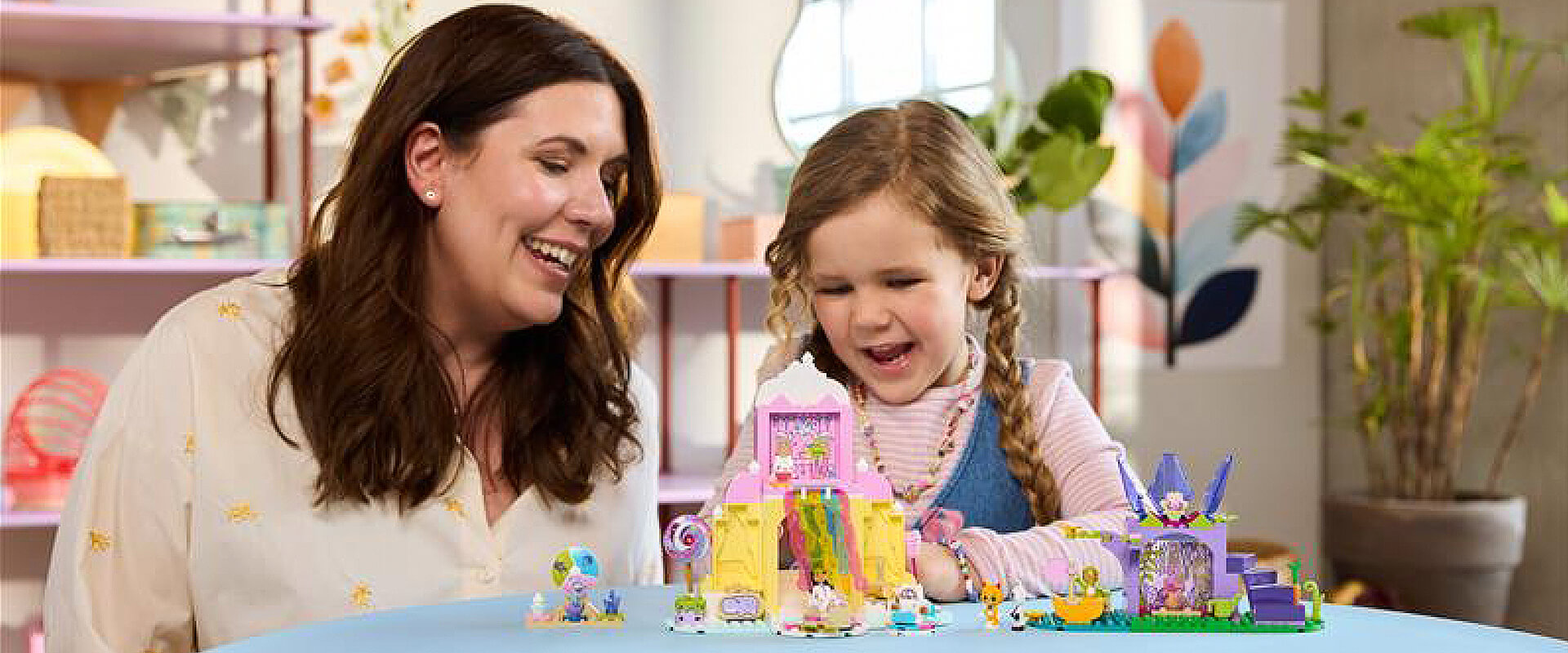 https://universalproductsexperiences.com/storage/news-gabbys-dollhouse-lego-desktop-684335974a74b.jpg